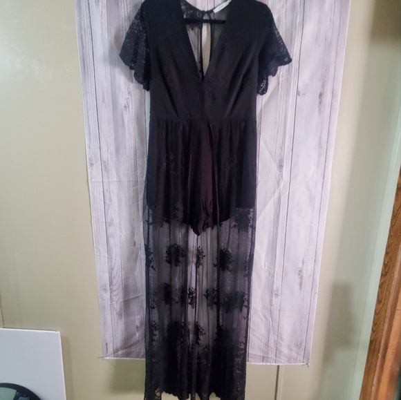 LUSH Romper lace  over kay sz large. Black. Vneck - Picture 1 of 11